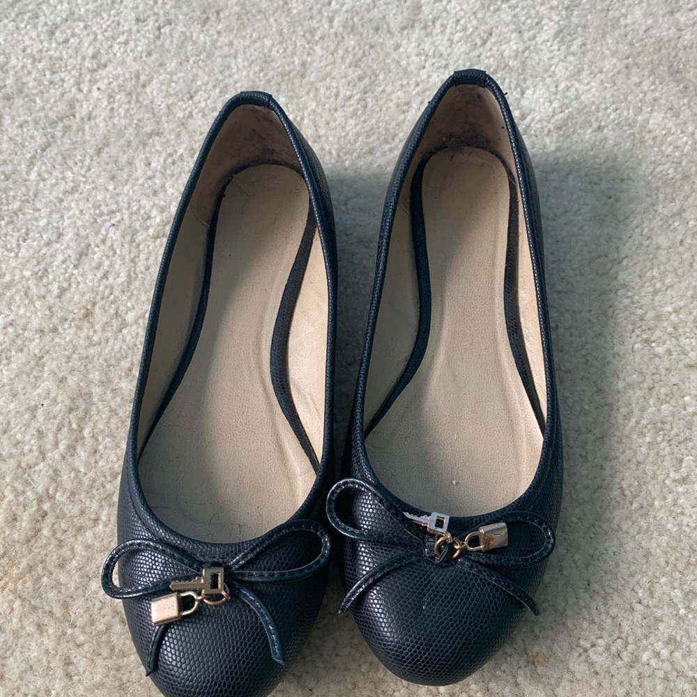 flat dress shoes